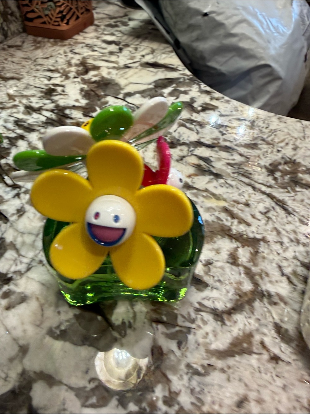Marc Jacobs Daisy Murakami Green Floral Gift Box - Picture 5 of 9